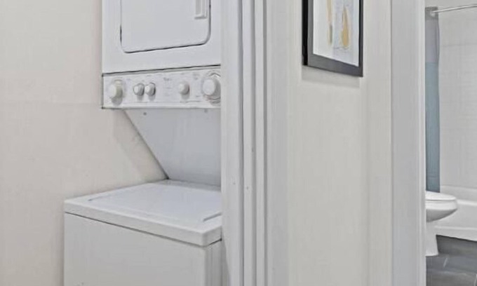 Midtown Apartment | Crescent Furnished Apartments v2