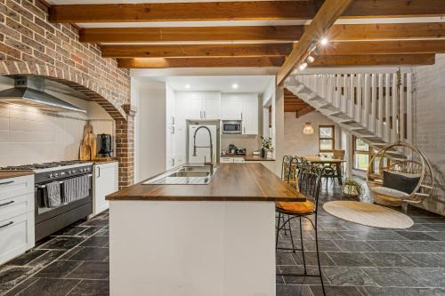 Crescent Head House | Crescent Lodge 307 Loftus Rd