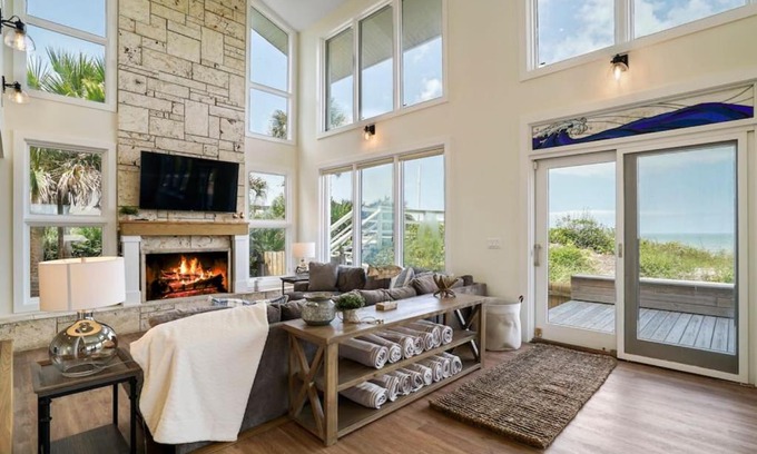 Crescent Beach House | Crescent Lookout Oceanfront with panoramic views