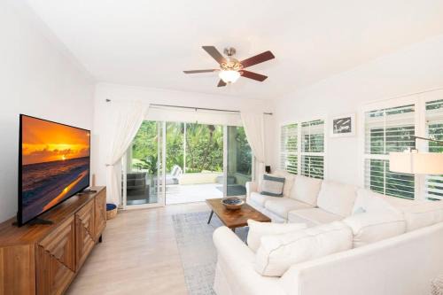 Seven Mile Beach House | Crescent Point #9: 3Bed Condo