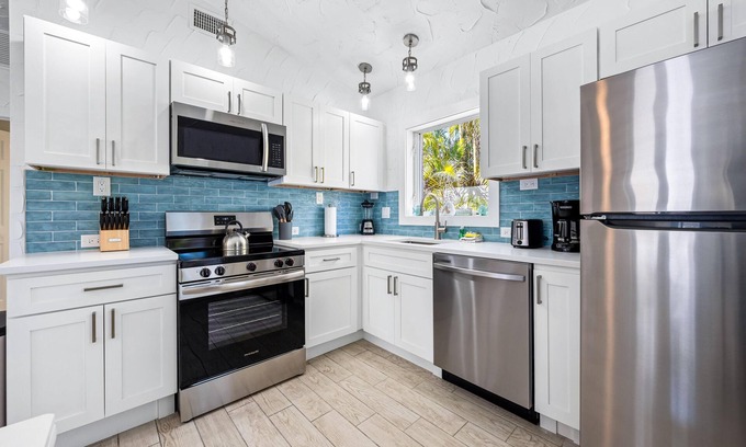 Siesta Key Condo | Crescent Street Villas By Beachside Mgt