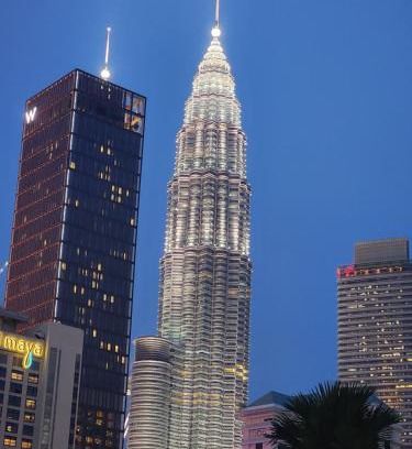 Kuala Lumpur City Centre Apartment | Crest residence