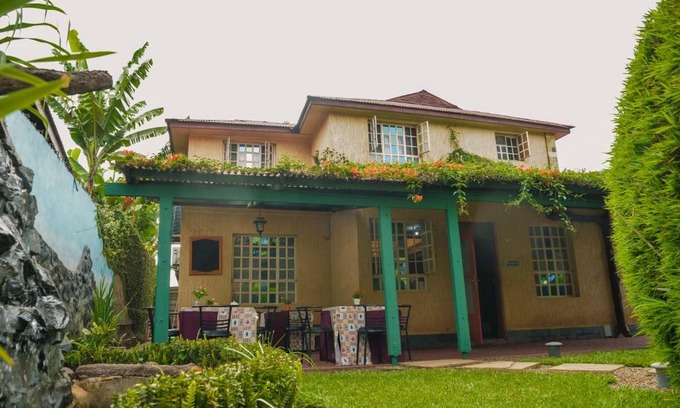 Arusha Cabin | Crest Safari Lodge Bed and Breakfast