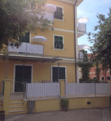 Tellaro Apartment | Creuza de Ma