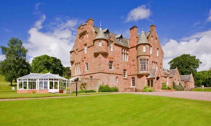 Peebles House | Cringletie House