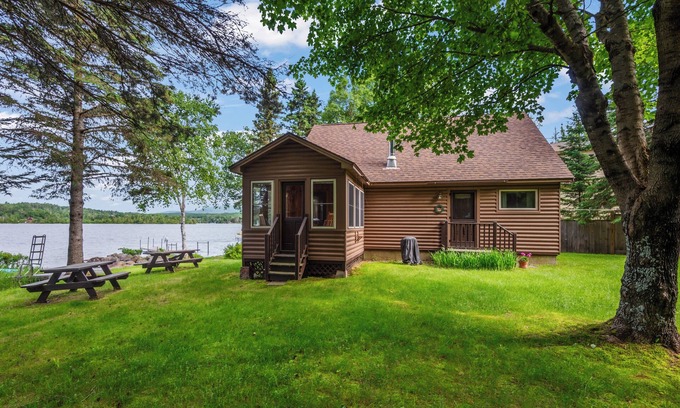 Rangeley House | Croker Cottage | Charming Cottage on Rangeley Lake