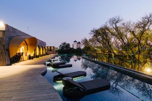 Wat Ket Resort | Cross Chiang Mai Riverside