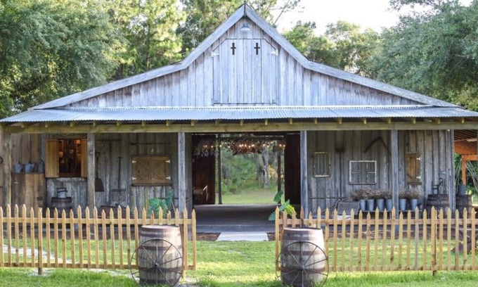 Hawthorne Other | Cross Creek Farmhouse - Unique Farm Stay on Orange Lake!
