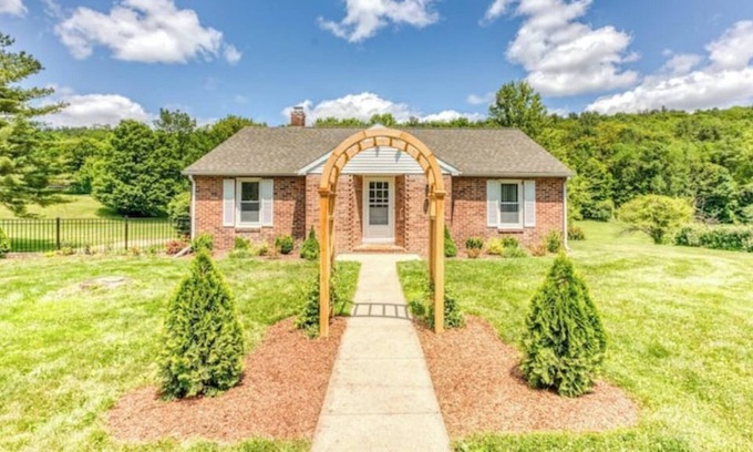 Canaan House | Crossings Cottage