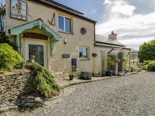 Tyn-y-Gongl House | Crow's Nest Cottage