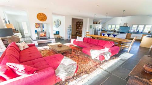 Georgeham House | Crowborough Farm - Impressive & Sophisicated home surrounded by unspoilt countryside in Georgeham - Dog Friendly, sleeps 14