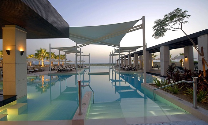 Abu Dhabi Hotel | Crowne Plaza Abu Dhabi Yas Island by IHG