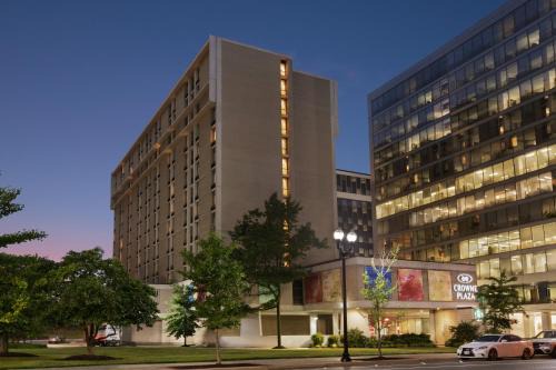 Crystal City Hotel | Crowne Plaza Crystal City-Washington, D.C. by IHG