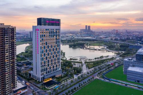Nanhai Hotel | Crowne Plaza Foshan Nanhai-an IHG Hotel-Free Shuttle Bus to Canton Fair