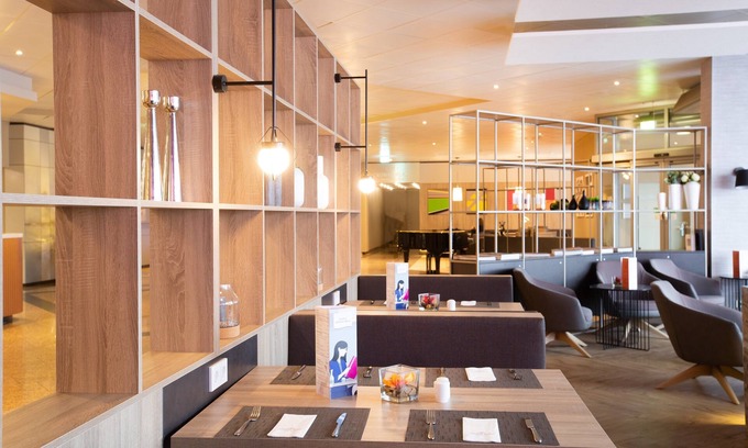 Schwanheim Hotel | Crowne Plaza Frankfurt Congress Hotel by IHG