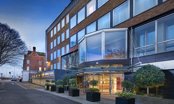 Hanger Hill Hotel | Crowne Plaza London Ealing by IHG