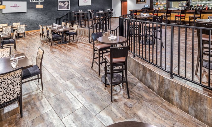 Milwaukee Hotel | Crowne Plaza Milwaukee South by IHG