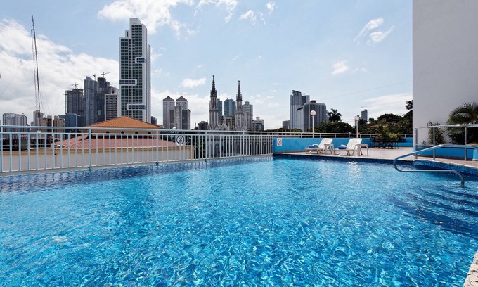 Panama City Hotel | Crowne Plaza Panama by IHG