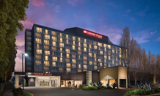 Burlingame Hotel | Crowne Plaza San Francisco Airport by IHG