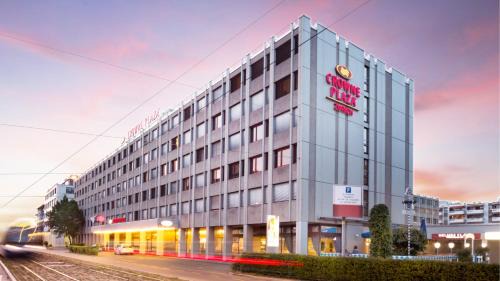 Hard Hotel | Crowne Plaza Zürich by IHG