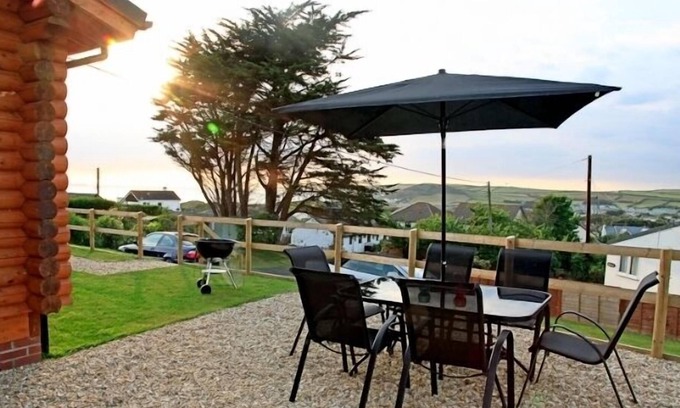 Croyde Ski Chalet | CROYDE RANCH CHALET | 2 Bedrooms | Croyde | Sleeps 4+