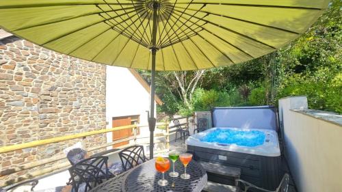 Croyde House | CROYDE THATCHERS HIDEAWAY 2 Bedrooms