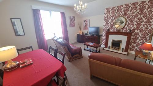 South Cliff Apartment | Cruden Villa - Second Floor Apartment