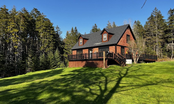Stonington House | Crystal Cove is a lovely new offering this 2023 season! The home is quietly located in Stonington and has direct ocean access. Follow the Oceanville Road until you reach this lovely property. The house has 4 bedrooms (3 queen rooms and a bunk room)