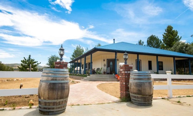 Ramona House | Crystal Hill Vineyard with Panoramic Views