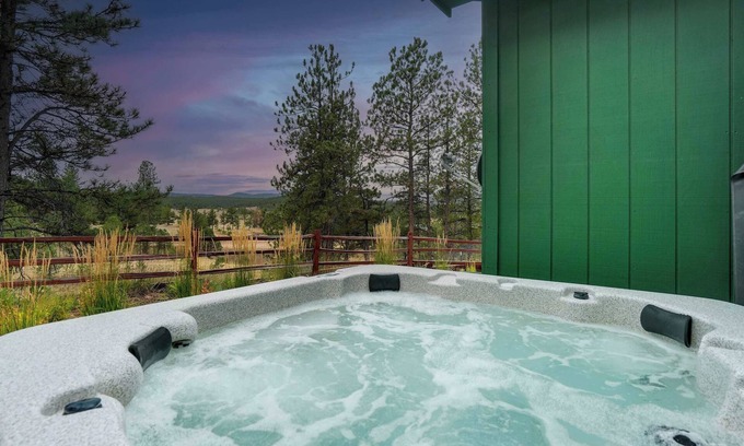 Florissant Cabin | Crystal Retreat! BBQ, Trails & Private Hot Tub