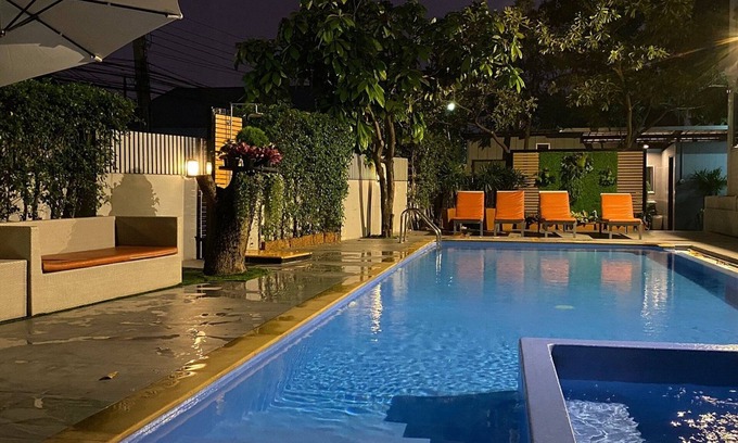 Lat Krabang Hotel | Crystal Suites Suvarnabhumi Airport