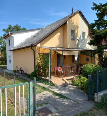 Balatonboglar House | Csalogány Villa Balatonboglár