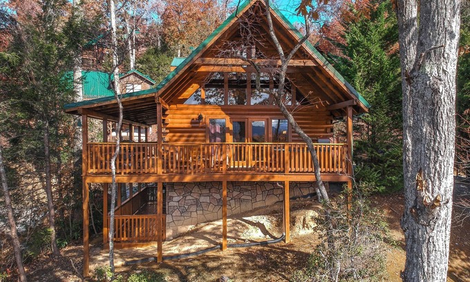 Black Bear Falls Cabin | Cub's Corner