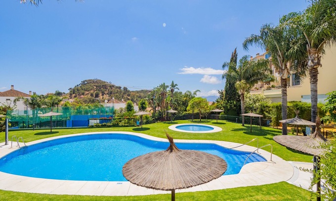 Centro Ski Chalet | Cubo's Gibralfaro Townhouse/malaga center/views/parking included