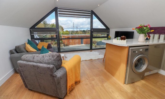 Mabe Apartment | Cuckoo's Rest
