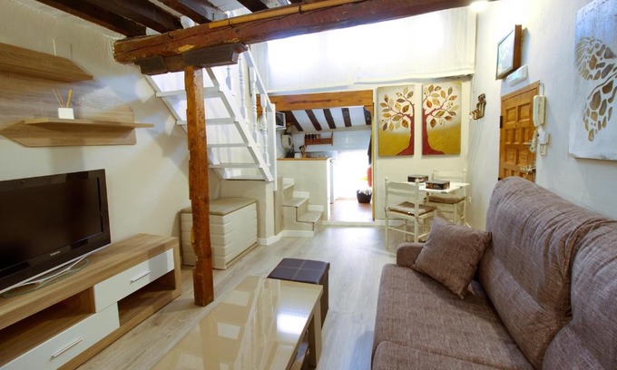 Old Town Apartment | Cuencaloft En Plaza Mayor