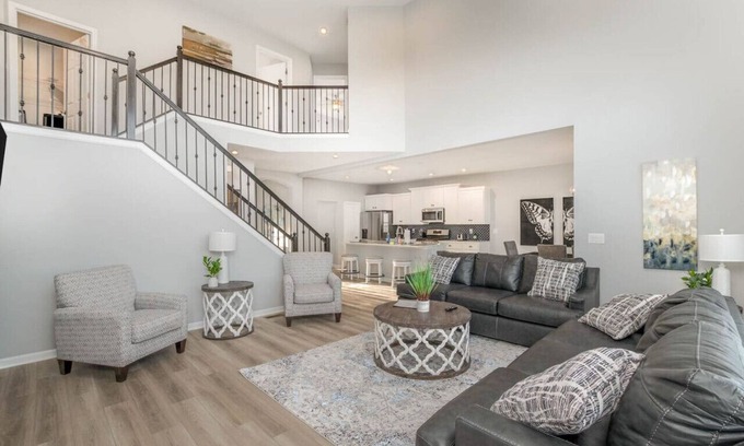 Otterbien Home House | Cul-de-sac home in safe Family-friendly community