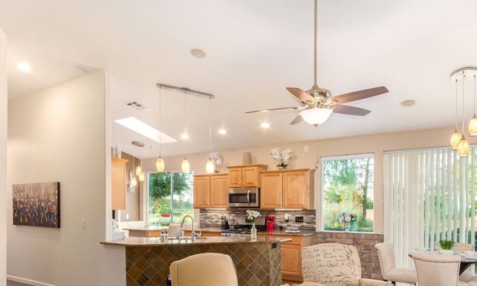 South Mountain House | Cul-de-sac home on the Ravenswood golf course