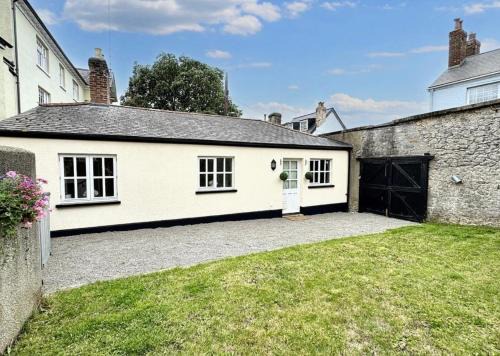 Chudleigh House | Culver Bungalows