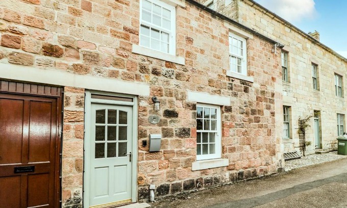 Berwick-upon-Tweed House | Curlew Cottage, 2 Fenkle Street