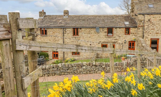 Silsden House | Curlew Cottage