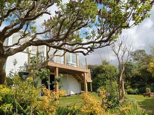 Perranporth House | Curlews Cottage - House with 3 bedrooms and garden - walking distance to the beach
