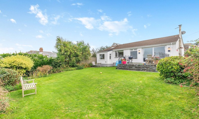 Trevone House | Curlews, Trevone - Three Bedroom House, Sleeps 7