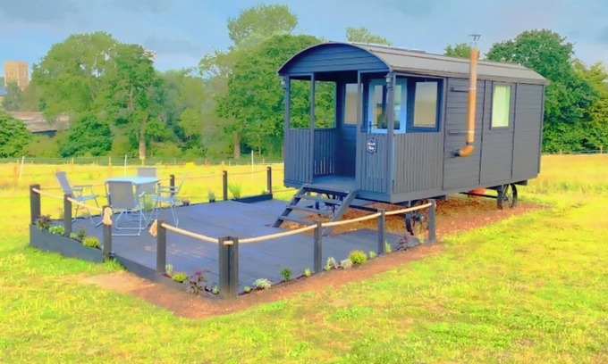Aldeby Cottage | Curly Cow is a marvellous shepherd’s hut that sleeps up to four people.