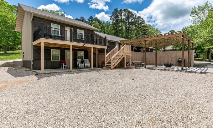 Van Buren Condo | Current Luxury River Cabin Condo 3
