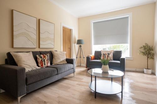 King's Park Apartment | Curtis Apartment