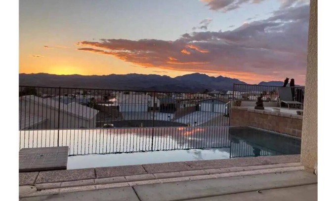Sunridge Estates House | Custom 4 bdrm with Granny Suite and Infinity Pool