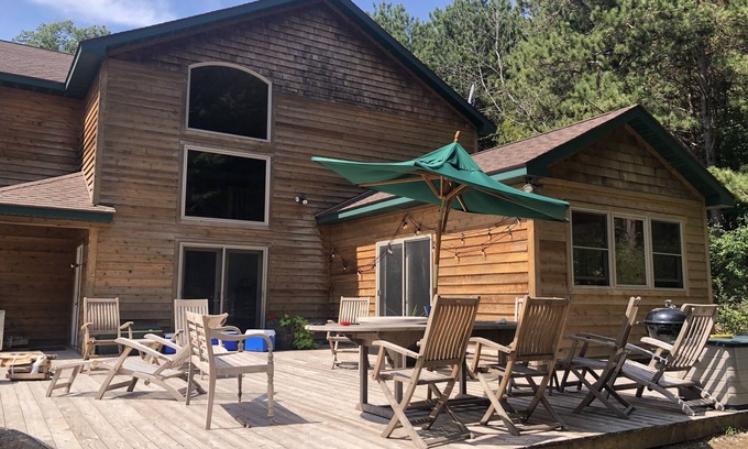 Frankfort House | Custom Dune House at Lake Bluff Preserve Sleeps 12