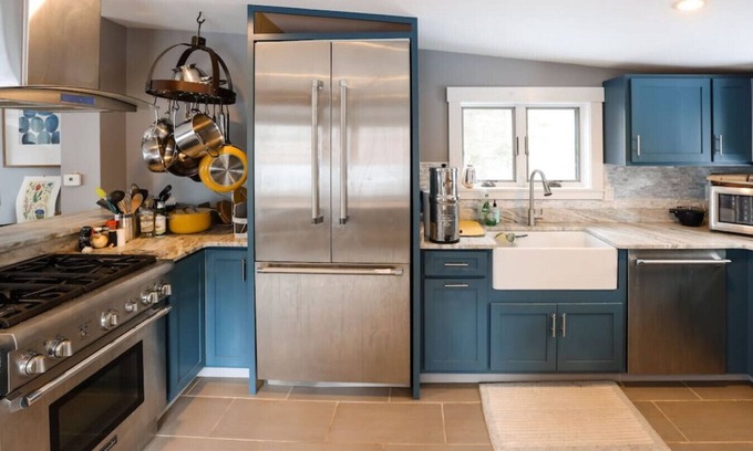 Locke Mills House | Custom Home Lrg Gourmet Kitchen