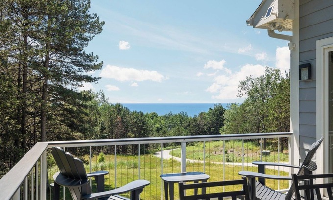 Arcadia House | Custom Home near Arcadia Golf, Lk MI